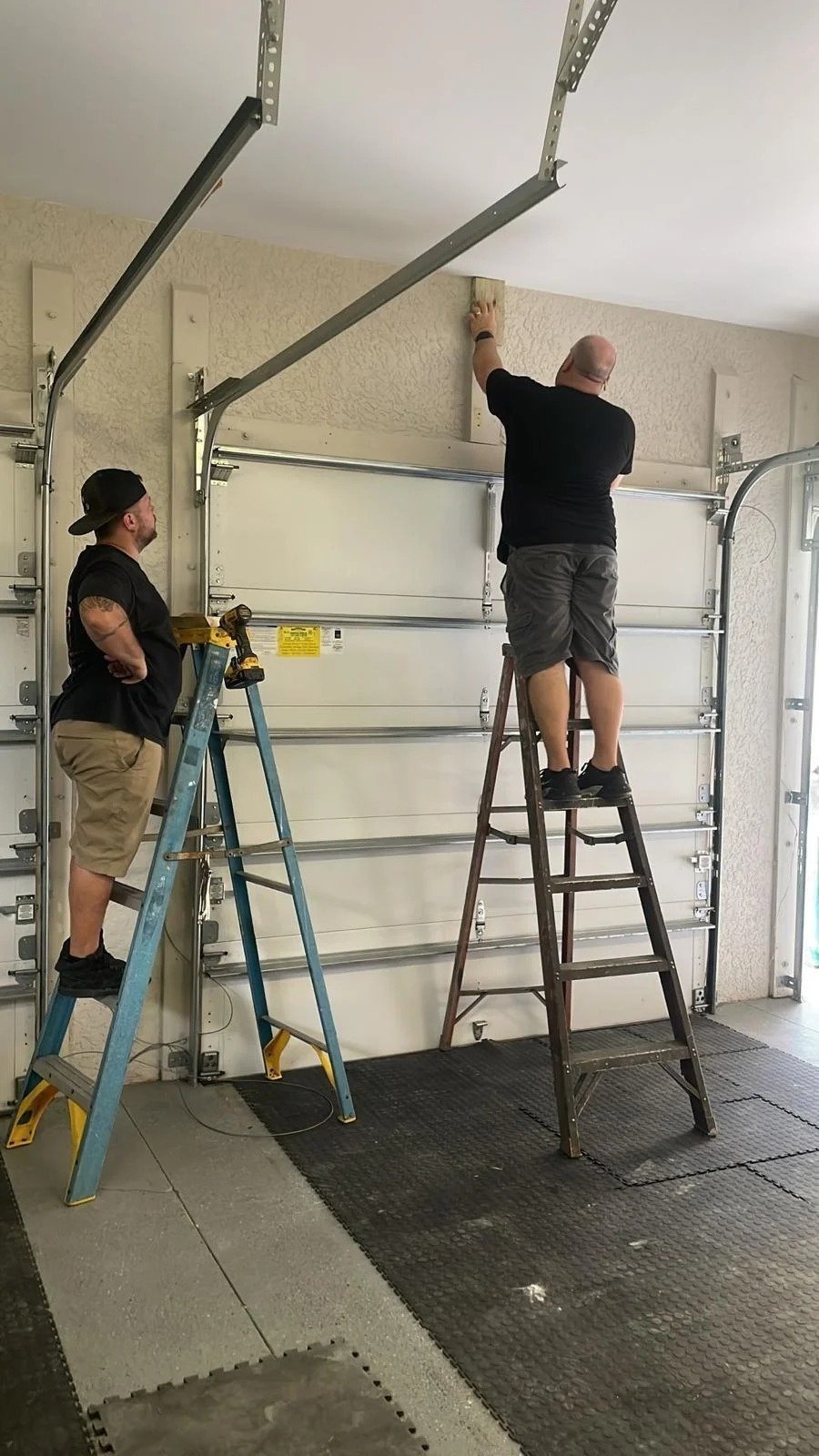 Garage door work by Emerald of Merchants in Niceville